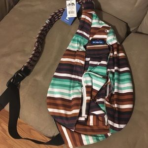 ‼️Make an offer‼️Kavu Sling Back bag
